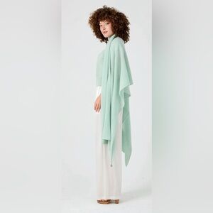 Elegant Oversized Cashmere Wrap - Avocado
